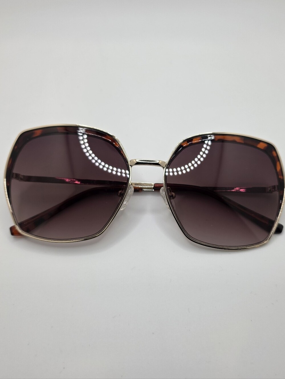 Guess Sunglasses Tortoiseshell Frame with Gradient Lenses
